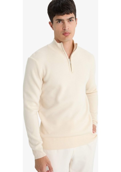 Standart Fit Normal Kesim Dik Yaka Yarım Fermuarlı Basic Düz Triko Kazak A5184AX25AU modelleri