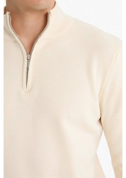 Standart Fit Normal Kesim Dik Yaka Yarım Fermuarlı Basic Düz Triko Kazak A5184AX25AU