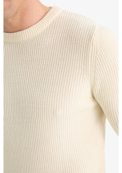 Standart Fit Normal Kesim Bisiklet Yaka Dokulu Triko Kazak C8814AX25WN indirimleri