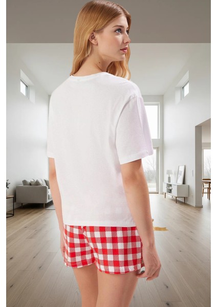 Rahat ve Şık Kadın Pijama Takımı Ekose Şort Baskılı Tişört %100 Pamuk Özenle Seçilmiş modelleri