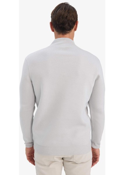 Standart Fit Normal Kesim Dik Yaka Yarım Fermuarlı Basic Düz Triko Kazak A5184AX25AU modelleri