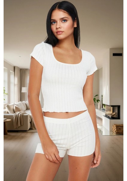 Şık ve Rahat Pijama Takımı %65 Polyester Yazlık Boru Paça Özenle Seçilmiş Trend Tasarım fiyatları