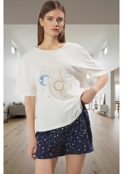 Galaksi Desenli %100 Pamuklu Rahat Pijama Takımı Dayanıklı Malzeme Özel Tasarım Seçkin