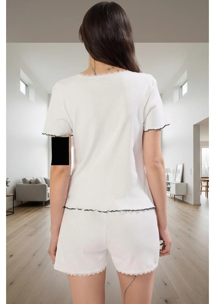 Rahat ve Şık Pijama Takımı Pamuklu Örme Kumaş Dantel Detaylı Premium Kalite Konforlu Kesim modelleri