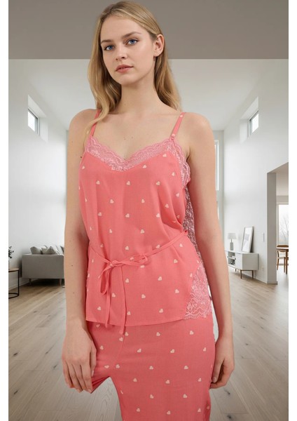 Ince Askılı Dantelli Shally Dokuma Pijama Takımı Uzun Ömürlü Premium Kalite Zarifane Tasarım