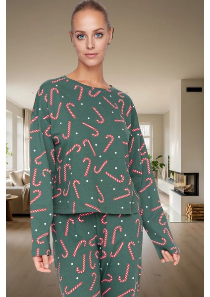 Yumuşak Pamuklu Örme Pijama Yılbaşı Temalı 2'li Set Uzun Paça Modern Stil Günlük Kullanım Için fiyatları