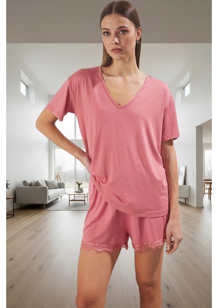 Yazlık Pijama Takımı Dantel Detaylı Viskoz Örme V Yaka Regular Kalıp Trend Tasarım