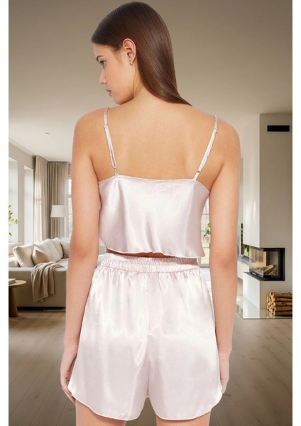 Yazlık Şortlu Pijama Takımı Saten Konfor Günlük Kullanım Için Modern Stil Rahat ve Şık fırsatları