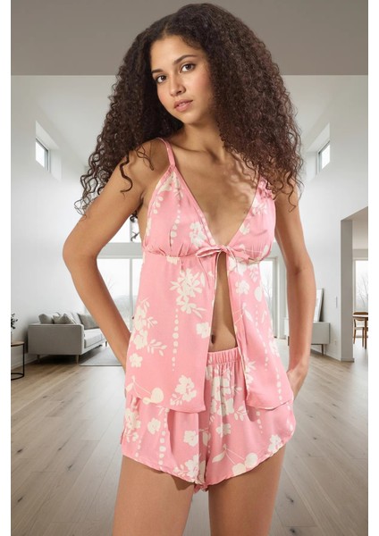 Rahat Viskon Pijama Takımı Çiçekli Desen Ince Askılı Boru Paça Şort Özenle Seçilmiş