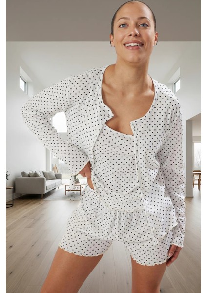 95% Polyester Pijama Takımı Kalpli Desen Boru Paça Şort Zarifane Tasarım Profesyonel Görünüm fiyatları