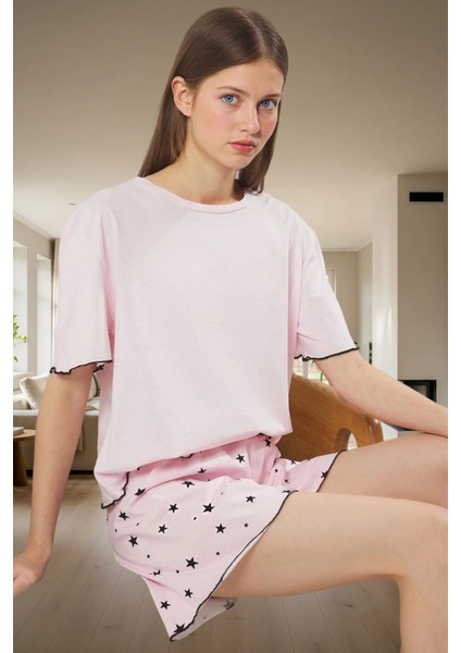 Yazlık Örme Pijama Takımı Galaksi Desenli Baby Overlok Detaylı Modern Stil Konforlu Kesim