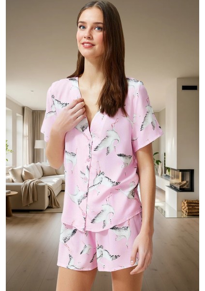 Rahat Yazlık Pijama Takımı 100% Viskon Leylek Desenli Şortlu Düğmeli Zarifane Tasarım