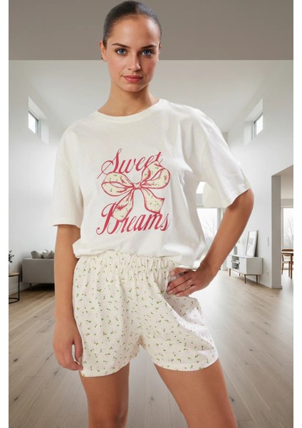 Pamuklu Çiçekli Pijama Takımı Rahatlık ve Şıklık Bir Arada Yazlık Kısa Kollu Regular fiyatları