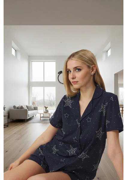 Rahat Yazlık Pijama Takımı Yıldız Desenli Örme Gömlek ve Şort Mükemmel Uyum Özel Tasarım
