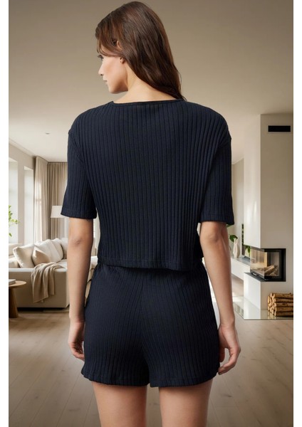 Rahat Pijama Takımı Kaşkorse Örme Kumaş Şeritli Detay Boru Paça Şort Konforlu Kesim modelleri