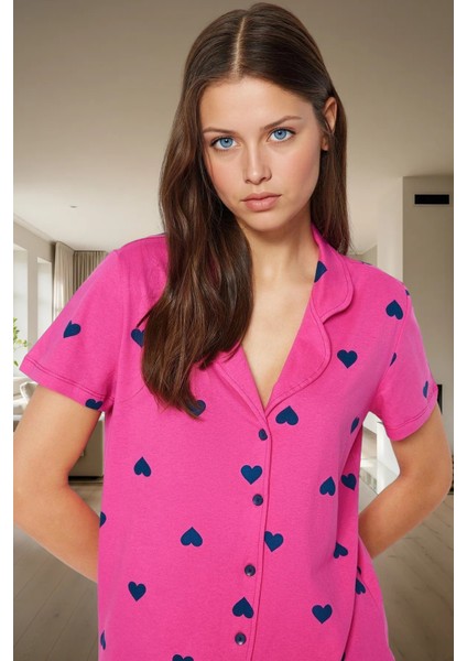 Kısa Kollu Pamuklu Pijama Takımı Kalpli Desenli Regular Kalıp Yazlık Ev Giyim Özenle Seçilmiş fiyatları