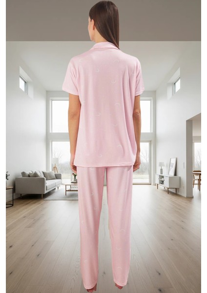 90 Polyester 10 Elastan Pijama Takımı Galaksi Desenli Rahat ve Şık Görünüm