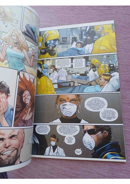 Uncanny X-Men: Quarantine Ingilizce Çizgi Roman 92 Sayfa Cok Temiz Kondisyonda X-Men Çizgi Romanı, 'keep Out' ve 'danger' Uyarı Etiketleriyle Karantina Temasını Işliyor. 96 Sayfa fırsatları