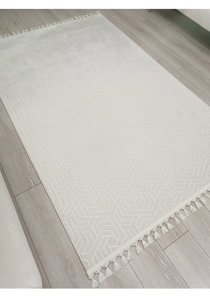Kaymaz Taban Halı Püsküllü Düz Polyester Yapı Antialerjik 1 Parça fırsatları
