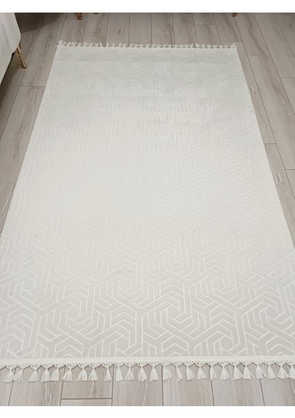 Kaymaz Taban Halı Püsküllü Düz Polyester 1 Parça Makinede Yıkanabilir fiyatları