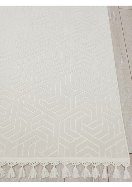 Kaymaz Taban Halı Püsküllü Düz Polyester 1 Parça Makinede Yıkanabilir