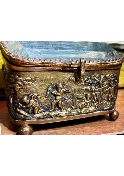 1900 Ler Başı Fransız Bizote Camlı Pirinç Mücevher Kutusu 8,5 cm 6 cm 5,5 cm Ölçülerinde