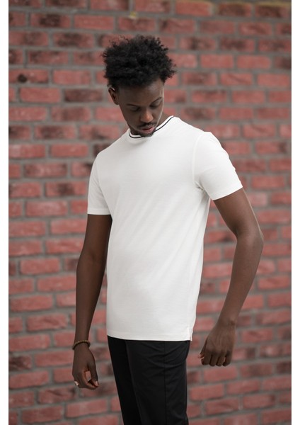 Sıfır Yaka Merserize Pamuklu Ince Kumaş Regular Fit T-Shirt fiyatları