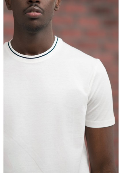 Sıfır Yaka Merserize Pamuklu Ince Kumaş Regular Fit T-Shirt indirimleri