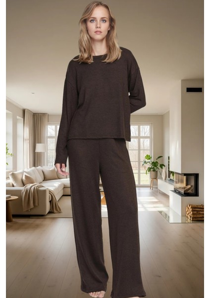 Kadın Kışlık Rahat Kalıp Uzun Paça Polyester Karışımlı Pijama Takımı Zarif Tasarım Yüksek Kalite