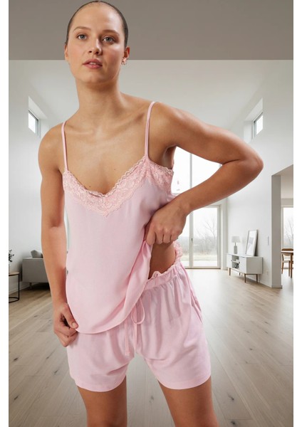 Kadın Viskon Pijama Takımı Ince Askılı Şortlu Dantel Detaylı Yazlık Konforlu Kesim Trend Tasarım