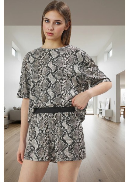 Kadın Rahat Viskoz Pijama Takımı Yılan Desenli Kısa Kollu Şortlu Homewear Premium Kalite