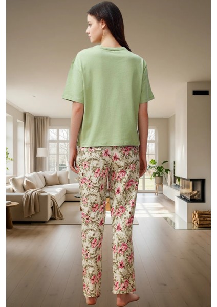 Kadın Kısa Kollu Bisiklet Yaka Pamuklu Pijama Takımı Rahat ve Şık Dayanıklı Malzeme modelleri