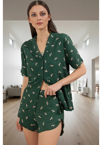 Kadın Kısa Kollu %100 Pamuklu Köpek Desenli Pijama Takımı Mükemmel Uyum Modern Stil Kaliteli Işçilik