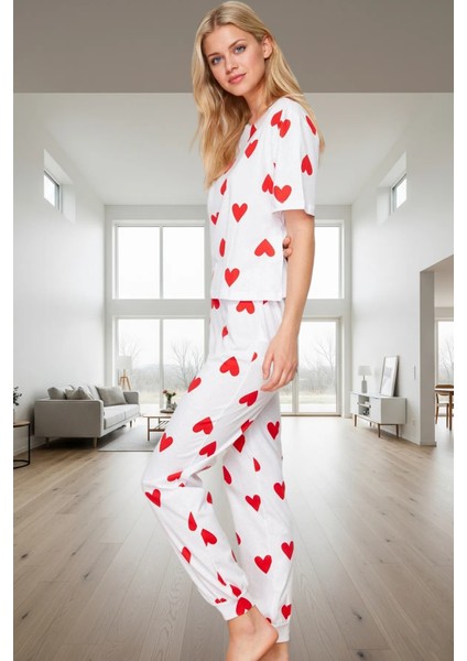 Kadın Kalpli Pamuklu Pijama Takımı Rahat Kesim Boru Paça Premium Kalite Özel Tasarım Özenle Seçilmiş