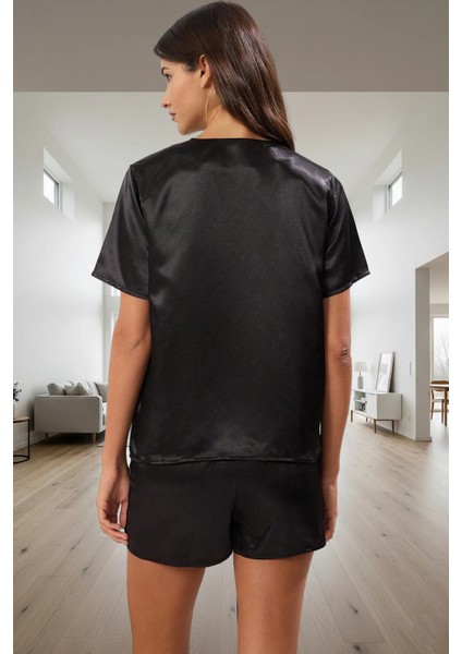 Kadın Saten Pijama Takımı Kısa Kol V Yaka Bağcıklı Regular Kalıp Rahat Ev Giyim Seti modelleri