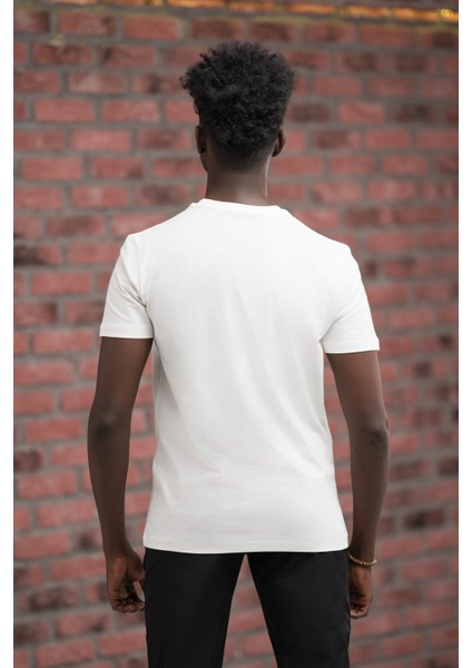 Slim Fit Pamuklu Önü Baskılı Sıfır Yaka T-Shirt modelleri