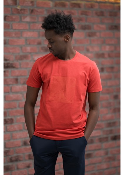 Slim Fit Pamuklu Önü Baskılı Sıfır Yaka T-Shirt fiyatları