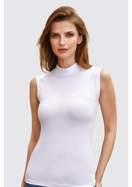 Berrak Boğazlı Sıfır Kollu Pamuklu Atlet