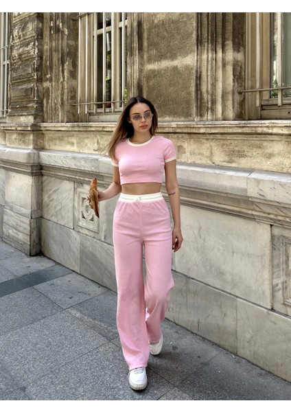 Açık Pembe Biyeli Kısa Kollu Crop Boru Paça Pantolon Takım