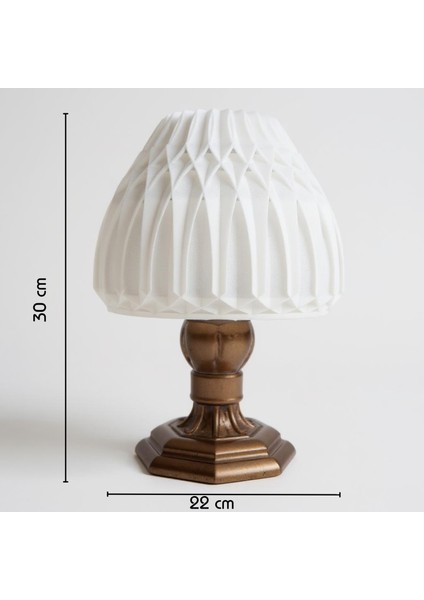 Suma El Yapımı Abajur – Bronz Reçine Gövde, Beyaz Geometrik Şapka | Modern Retro Tasarım