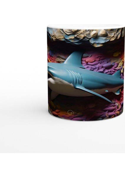 Renk Geçişli Zemin Üzerinde Köpekbalığı Su Altı Temalı Kupa Bardak
