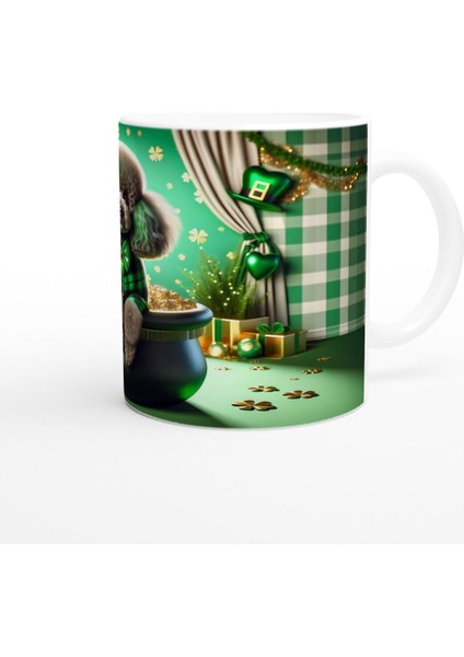 Şans Kazanında Oturan Poodle Temalı Baskılı Kupa Bardak modelleri