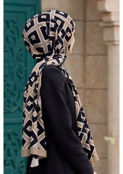 Lüks Medine Ipeği Geometrik Desenli Bej Renkli 75X195 Kırışmaz Şal Moss Krep Dikiş Tipi Italyan Diki