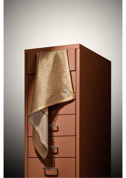 100% Twill Ipek Etnik Motif Desenli Gold - Siyah Renkli 90X90 Dikim Şekli : El Dikişi Eşarp fırsatları