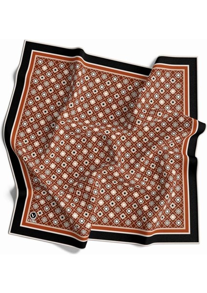 Twill Geometrik Desenli Taba Renkli 90X90 Eşarp (Ipek Içermez) Dikim Şekli : El Dikişi
