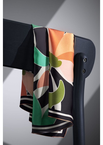 %100 Twill Ipek Yaprak Desenli Somon - Su Yeşili Renkli 90X90 Eşarp Dikim Şekli : El Dikişi modelleri