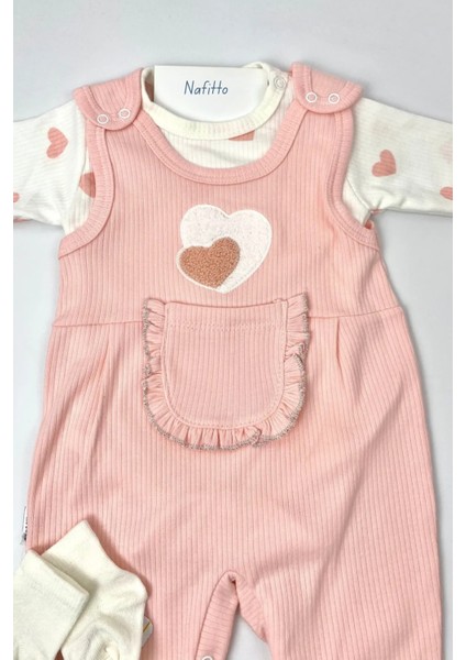 Kalpli Kız Bebek Tulum 3’lü Tulum Seti – Kollu Zıbın, Cepli Tulum ve Çorap | 3-6-9 Ay Bebek Kıyafeti