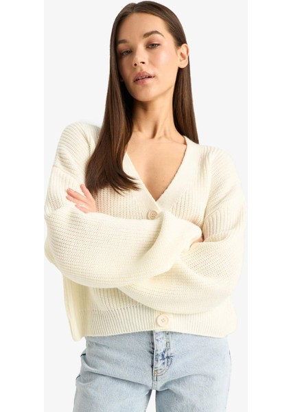 Regular Fit V Yaka Düğmeli Triko Hırka U2052AZ25WN modelleri