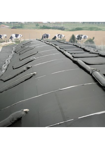 Silaj Örtüsü - Yeşil-Siyah Renk Silaj Naylonu - 350 Mikron - 4 Metre x 40 Metre modelleri