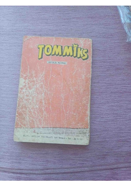 Tommiks Cilt 46 sayi 182/183/184/185 4 Fasikül Kapaklı Sadece En Son Fasikulun Arka Kapak Yok Onun Dışında Kapaklar Eksiksiz Kondisyon Çok Iyi Durumdadır 144 Sayfa. 13X18 cm 1970 Basimi modelleri